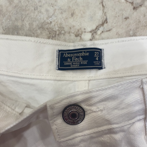 Abercrombie & Fitch Annie High Rise White Denim Shorts Size 4 NWOT - Picture 4 of 5